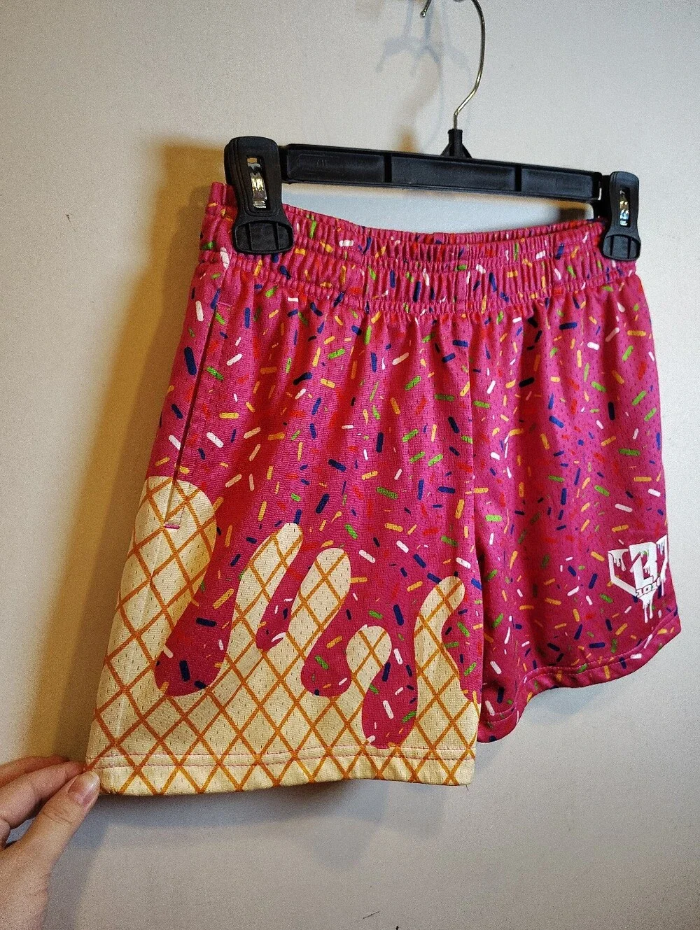 Baseball Lifestyle B 101 Pink Mesh Ice Cream Graphic Print Shorts Kid's Sz M